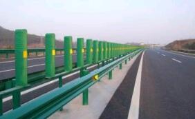 西安波形护栏助力公路运输事业快速发展